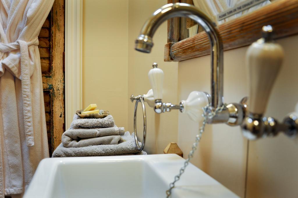 Athelney Cottage Bed And Breakfast Adelaïde Extérieur photo